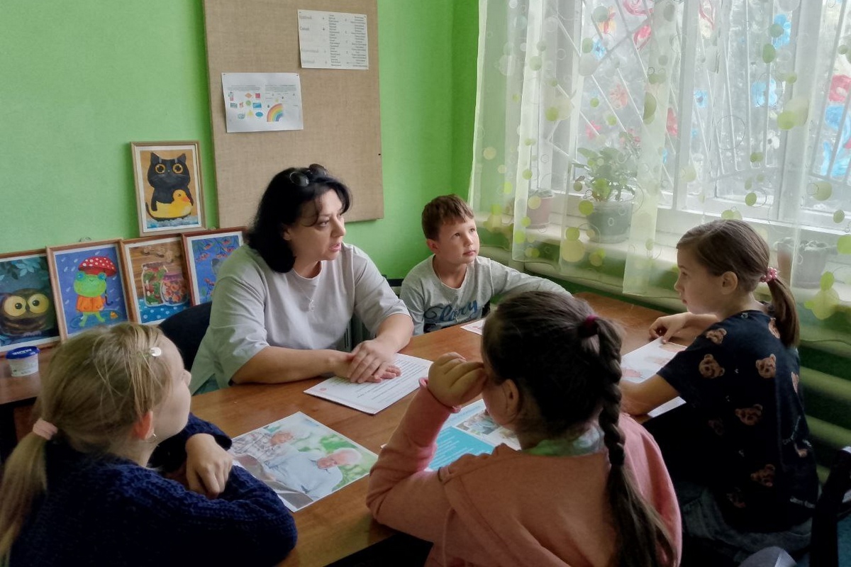В клубах по месту жительства Центра досуга детей и молодежи педагогами был проведен интересный и познавательный диспут на тему «Толерантность и межнациональные конфликты. Как они связаны».