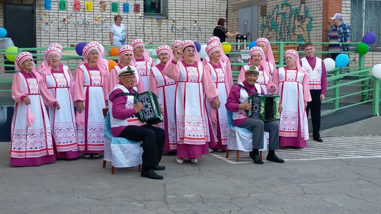 В Узловой отпраздновали Международный день соседей.