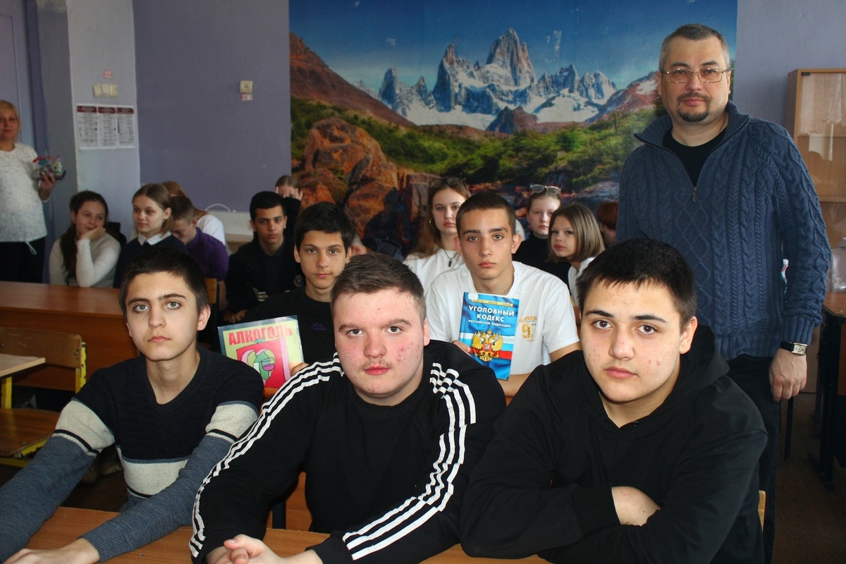 Узловским школьникам рассказали об ответственности за употребление наркотиков.