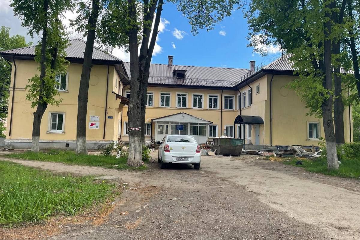 В детской поликлинике Узловской больницы продолжается ремонт.