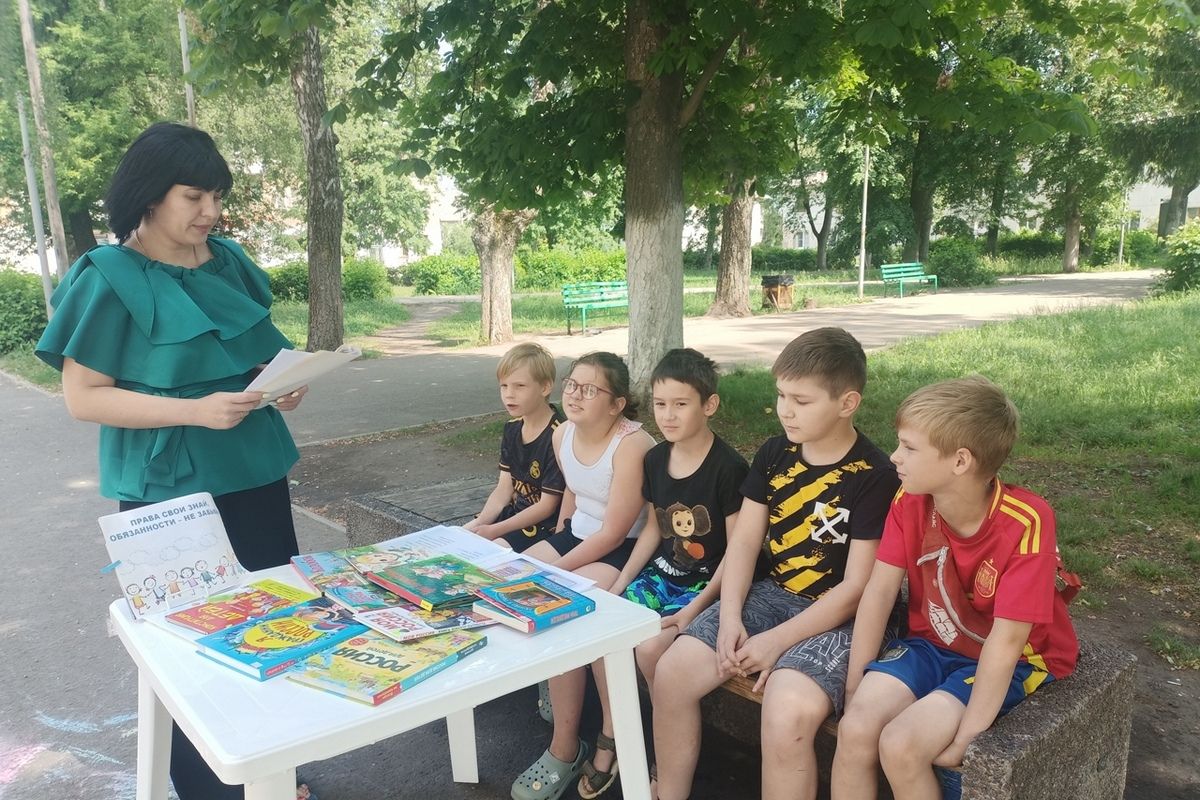 Юным узловчанам рассказали об основных правах несовершеннолетних.