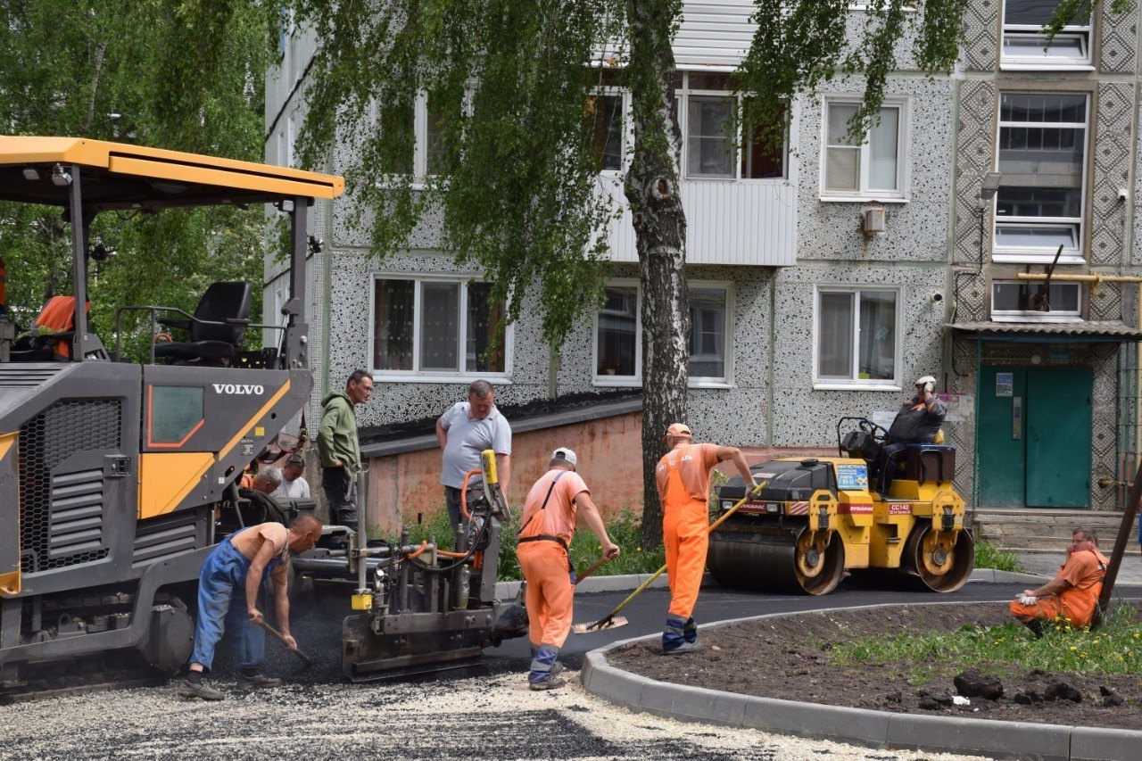 В Узловой начались работы на придомовой территории на улице Горняцкая между домами 13 и 15.