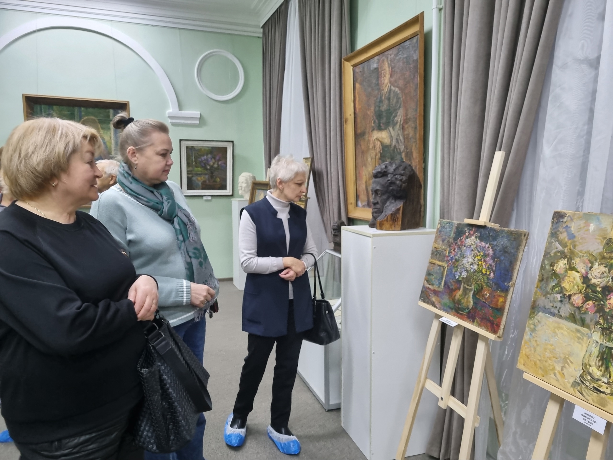 В Узловском музее открылась персональная выставка Бориса Меркулова в честь 85-летия художника.